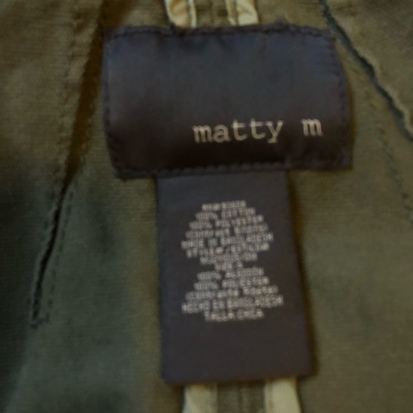 Army green coat. Matty M brand, small. Cinching waist for a flattering fit - Picture 5 of 5